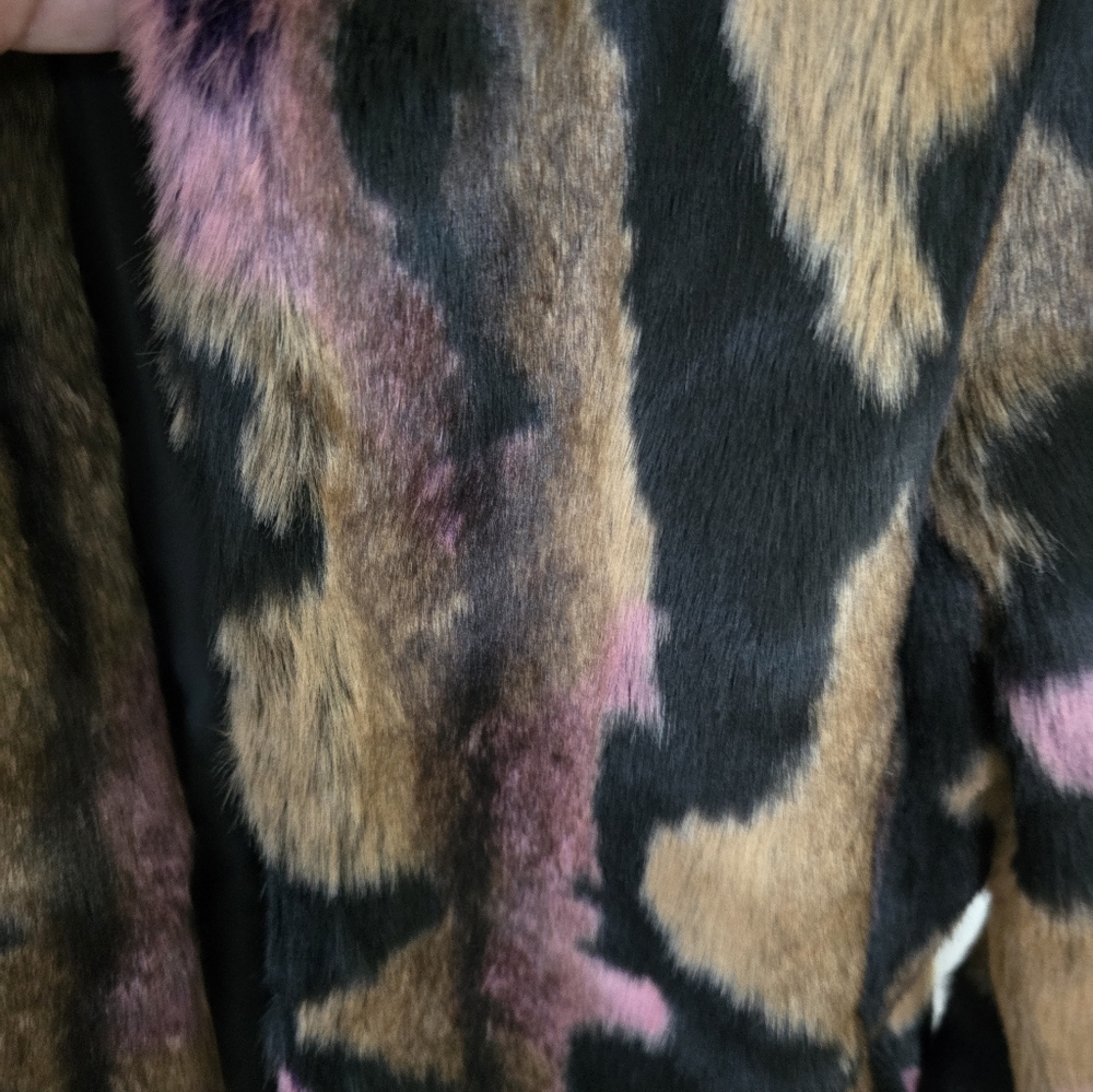 NWT bar III Faux Fur Jacket - Picture 5 of 10